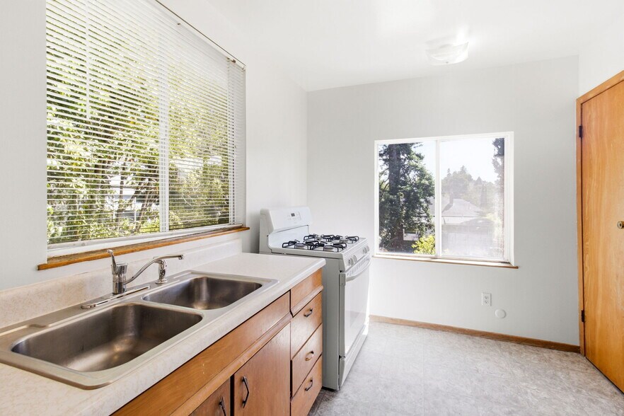 More Photos Of 1718 Alameda Ave, Alameda Multifamily For Sale