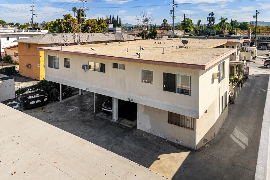 More Photos Of 13631 Vanowen St, Van Nuys Apartments For Sale