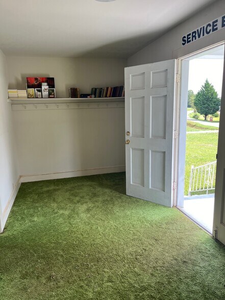 More Photos Of 4749 Morgan Ford Rd, Ridgeway Religious Facility For Sale