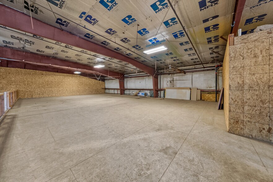 More Photos Of 1385 Antelope Rd, White City Manufacturing For Lease