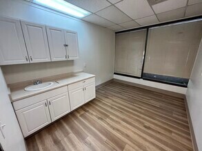 More Photos Of 701 Howe Ave, Sacramento Medical For Lease
