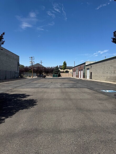 More Photos Of 2542 S 3400 W, Salt Lake City Light Manufacturing For Lease