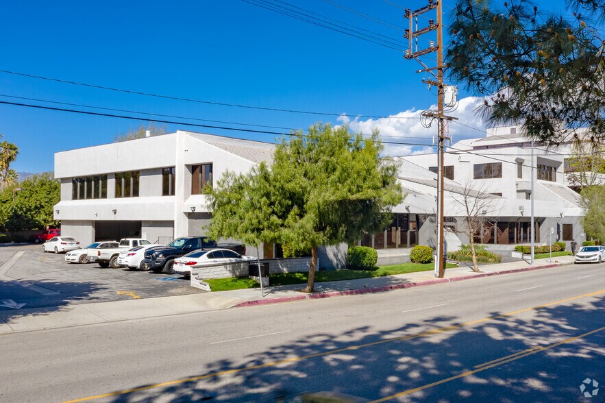 More Photos Of 15451 San Fernando Mission Blvd, Mission Hills Unknown For Lease