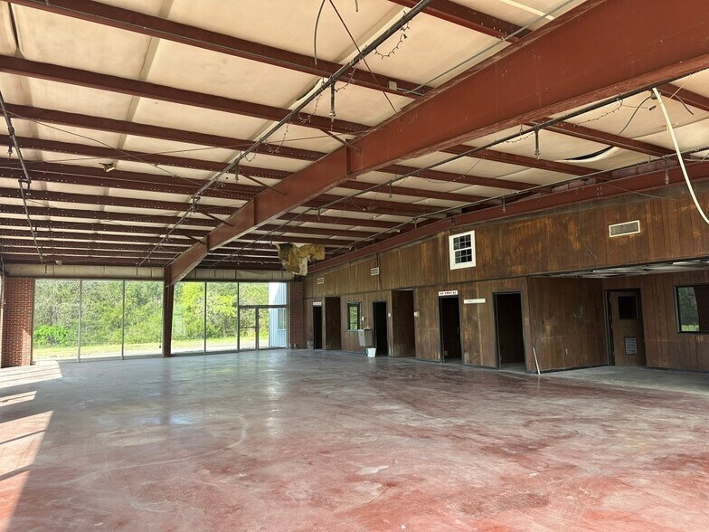 More Photos Of 1662 Murfreesboro Rd, Woodbury General Retail For Sale