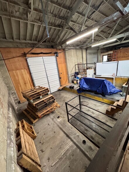 More Photos Of 2702 A St, Tacoma Warehouse For Lease