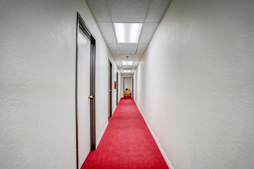 More Photos Of 950 S Central Ave, Compton Schools For Sale