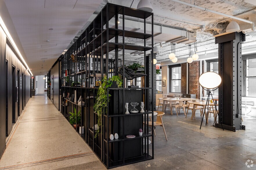 More Photos Of 101 Greenwich St, New York Office For Lease