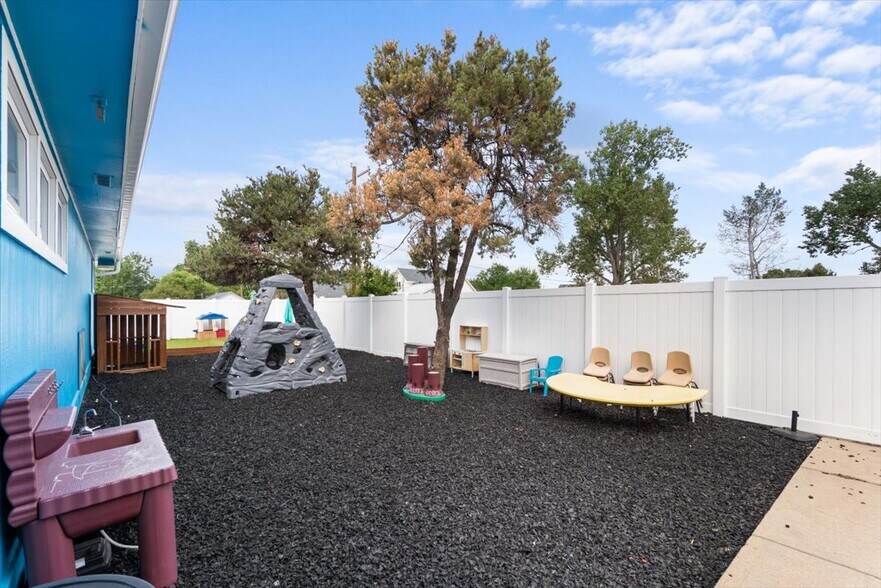 More Photos Of 340 Maple St, Frederick Specialty For Sale