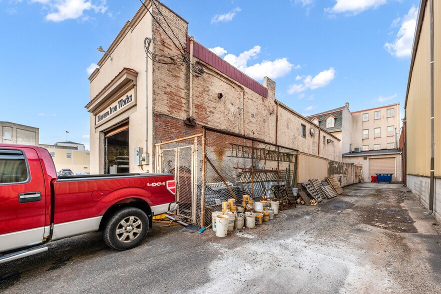 More Photos Of 205 E Lafayette St, Norristown Warehouse For Sale