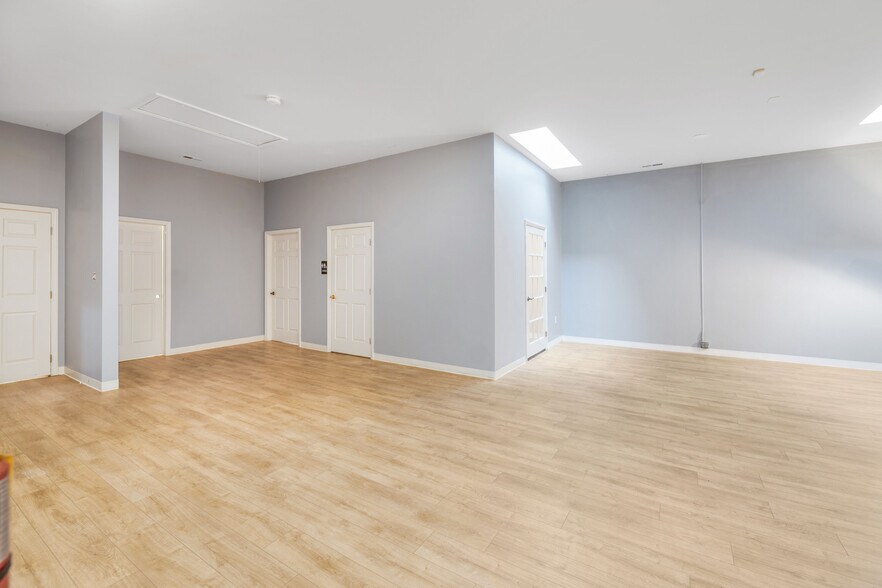 More Photos Of 364 Weaverville Rd, Asheville Medical For Sale