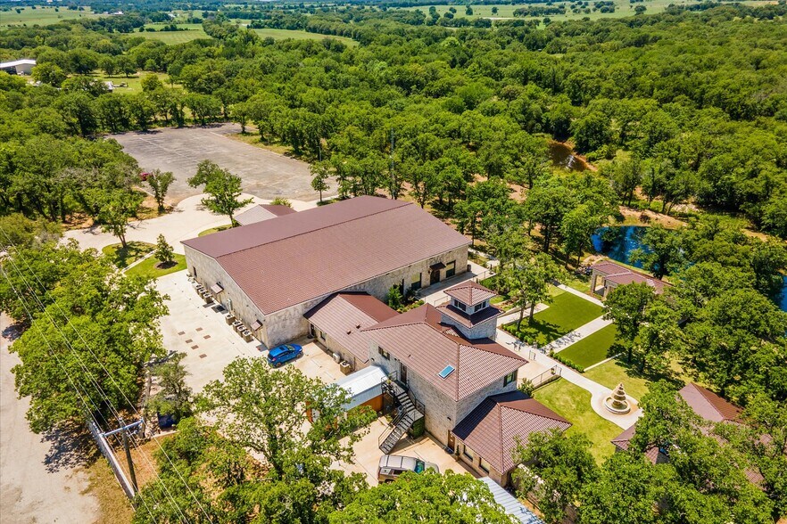 More Photos Of 7700 Glen Rose Hwy, Granbury Lodge Meeting Hall For Sale