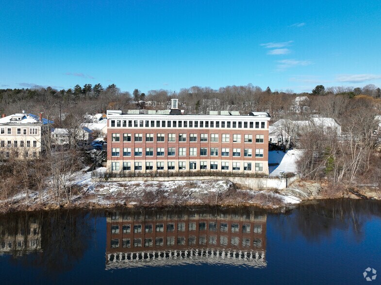 More Photos Of 11 Bowdoin Mill Is, Topsham Office For Lease