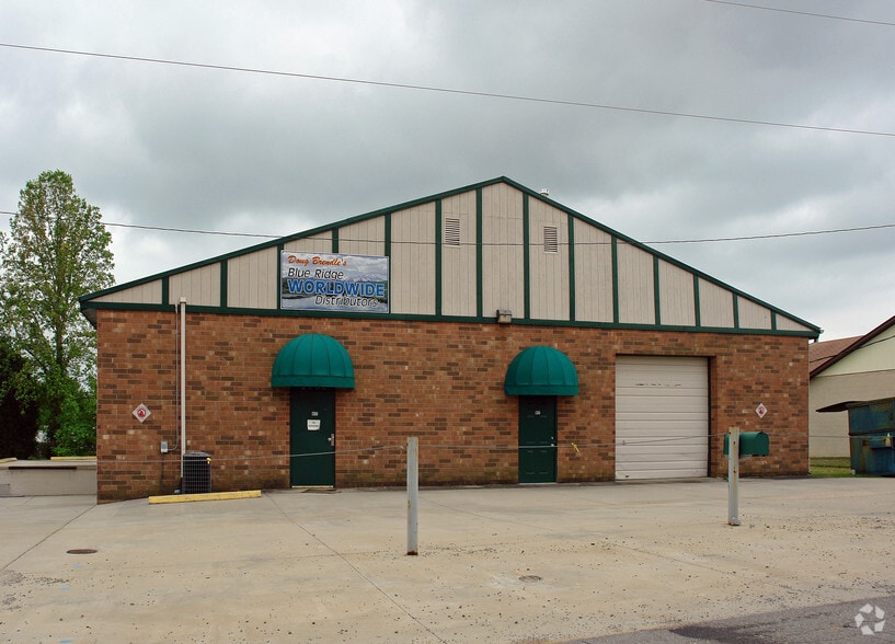 More Photos Of 2800 Armstrong Dr, Winston-Salem Warehouse For Sale