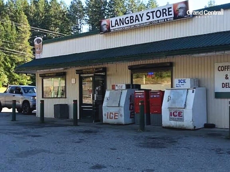 More Photos Of 2365 Lang Bay Rd, Powell River General Retail For Sale