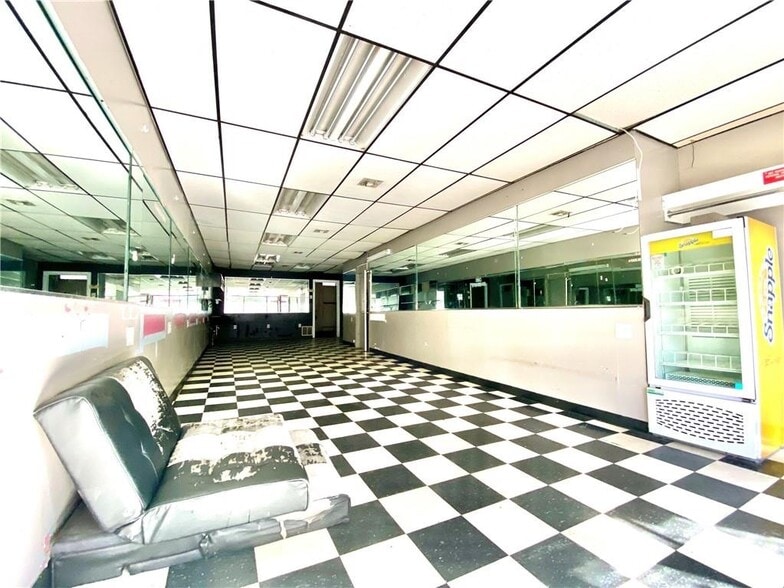 More Photos Of 135 5th Ave, Brooklyn Storefront Retail Residential For Sale