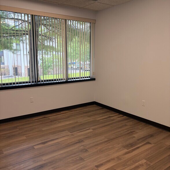 More Photos Of 1025 Berkshire Blvd, Wyomissing Medical For Lease