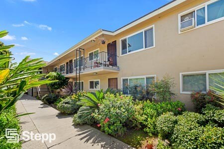More Photos Of 3011 E 4th St, Long Beach Apartments For Sale