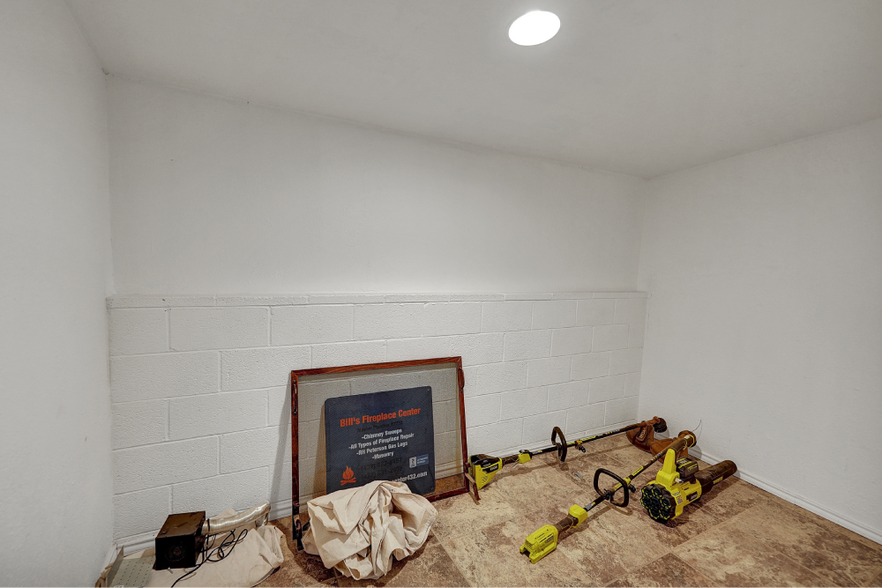 More Photos Of 1509 N Big Spring St, Midland Loft Creative Space For Sale