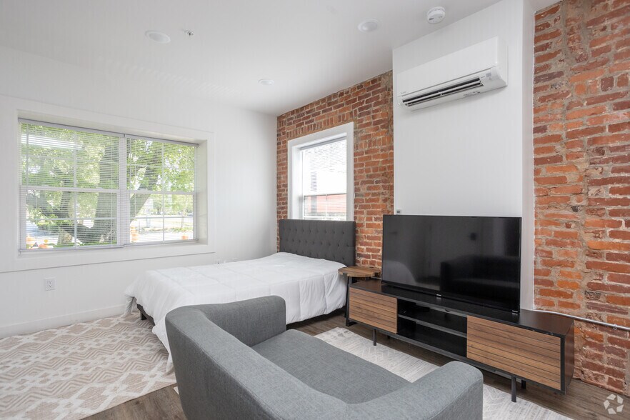 More Photos Of 595 E Broad St, Columbus Apartments For Sale