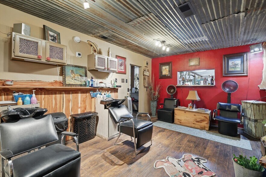 More Photos Of 206 W McCart St, Krum Storefront For Sale