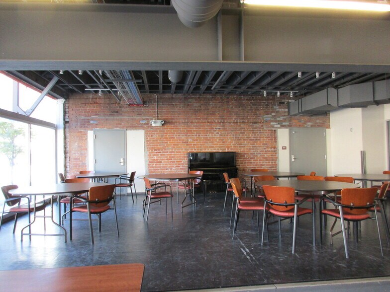 Primary Photo Of 7375 Woodward Ave, Detroit Medical For Lease