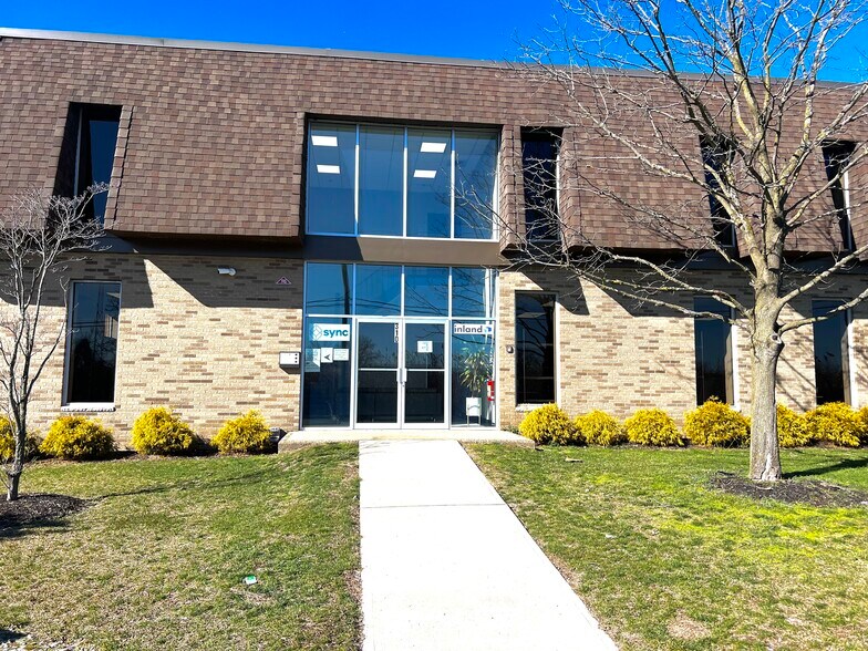 More Photos Of 310 Paterson Plank Rd, Carlstadt Manufacturing For Lease