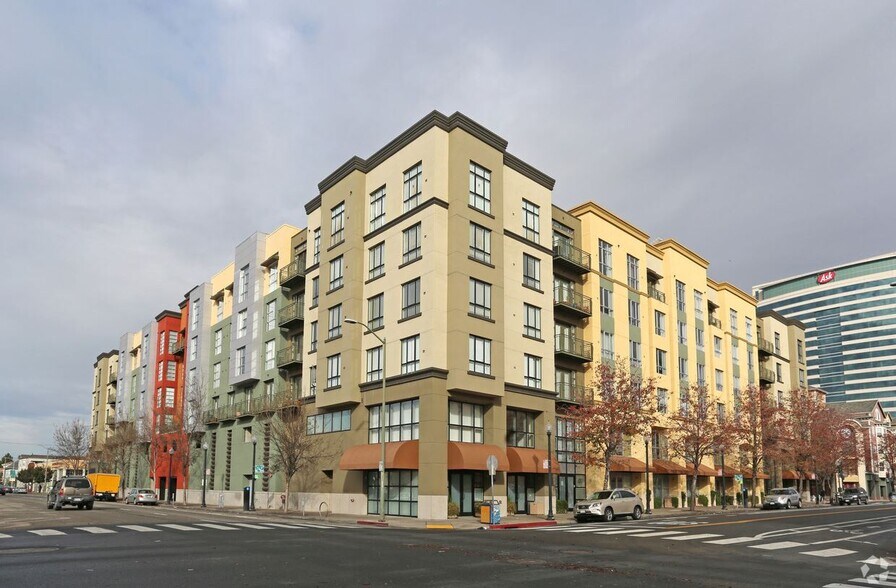 More Photos Of 899 Clay St, Oakland Apartments For Lease