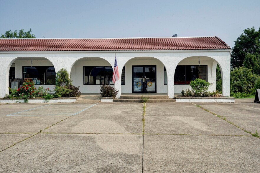 More Photos Of 4495 Teays Valley Rd, Scott Depot General Retail For Sale