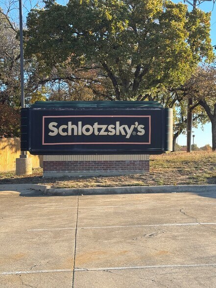 More Photos Of 2000 W Southlake Blvd, Southlake Restaurant For Lease