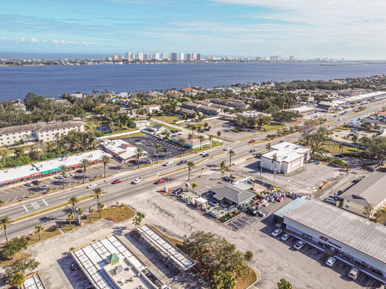 More Photos Of 2036 S Ridgewood Ave, Daytona Beach Medical For Sale