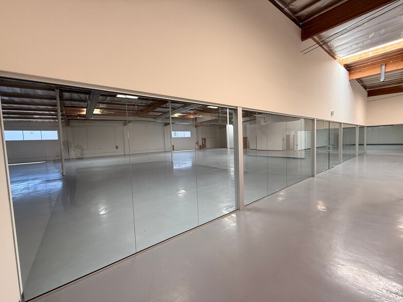 More Photos Of 9350 Eton Ave, Chatsworth Warehouse For Sale