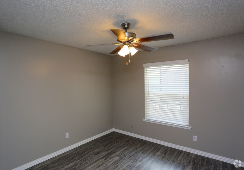 More Photos Of 5601 Birchman Ave, Fort Worth Apartments For Sale