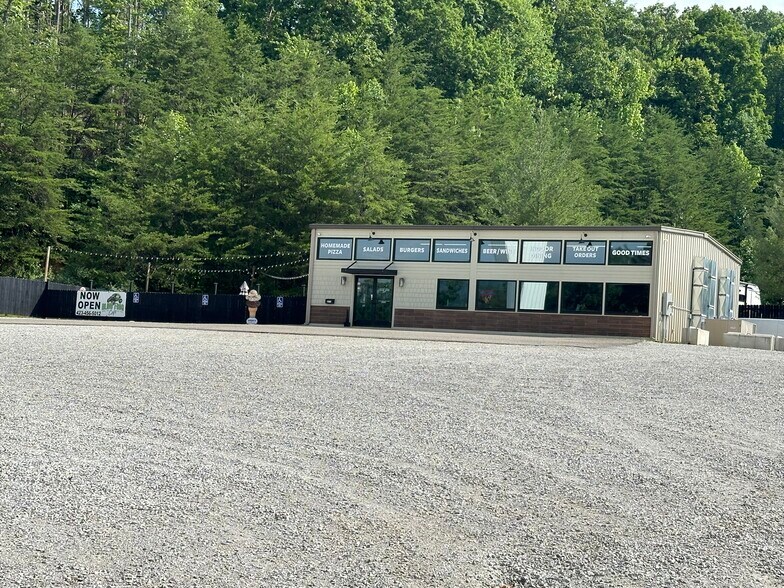 More Photos Of 277 Luther Seiber Blvd, Pioneer Restaurant For Sale