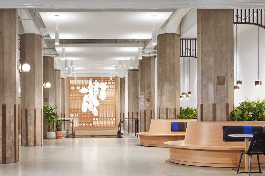 More Photos Of 600 W Chicago Ave, Chicago Office For Lease