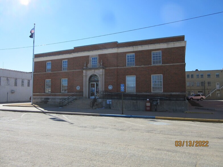 Primary Photo Of 203 W Blackwell Ave, Blackwell Post Office For Lease