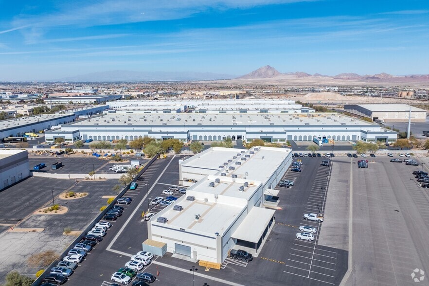 More Photos Of 7390 Eastgate Rd, Henderson Distribution For Lease
