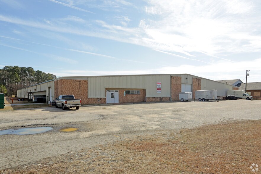 More Photos Of 1517 S Brightleaf Blvd, Smithfield Warehouse For Sale
