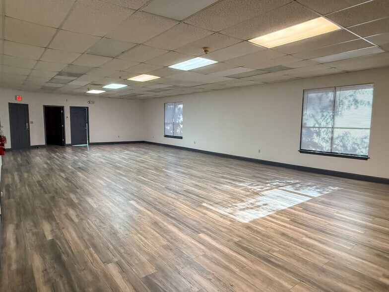 More Photos Of 2413 Savannah Hwy, Charleston Office For Lease