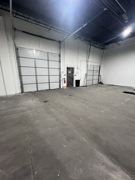 More Photos Of 9130 Grand Ave S, Bloomington Warehouse For Sale