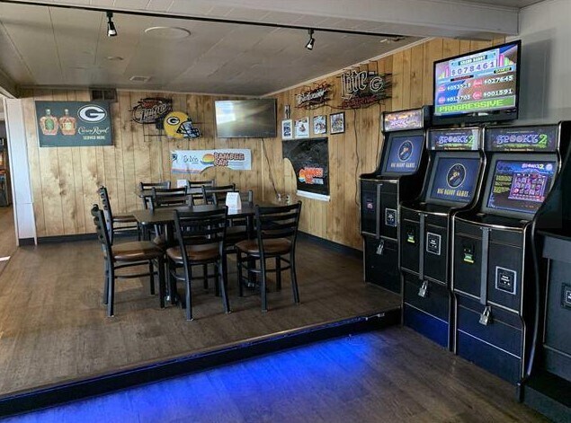 More Photos Of W5884 Cedar Ct, Shawano Bar For Sale