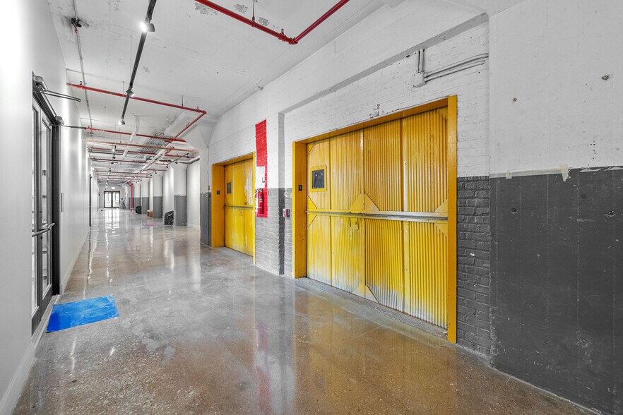 More Photos Of 1001 N North Branch St, Chicago Flex For Lease