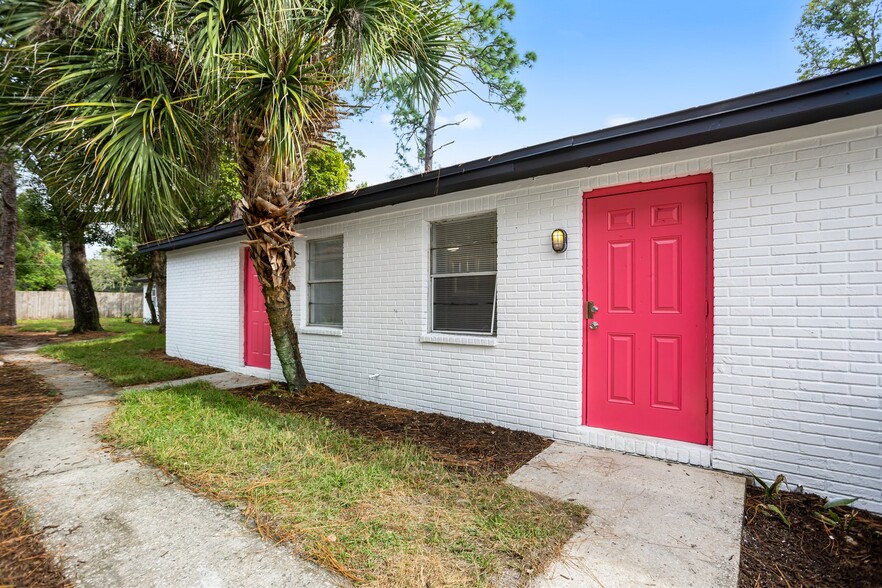 Primary Photo Of 12703 N 15th St, Tampa Apartments For Sale