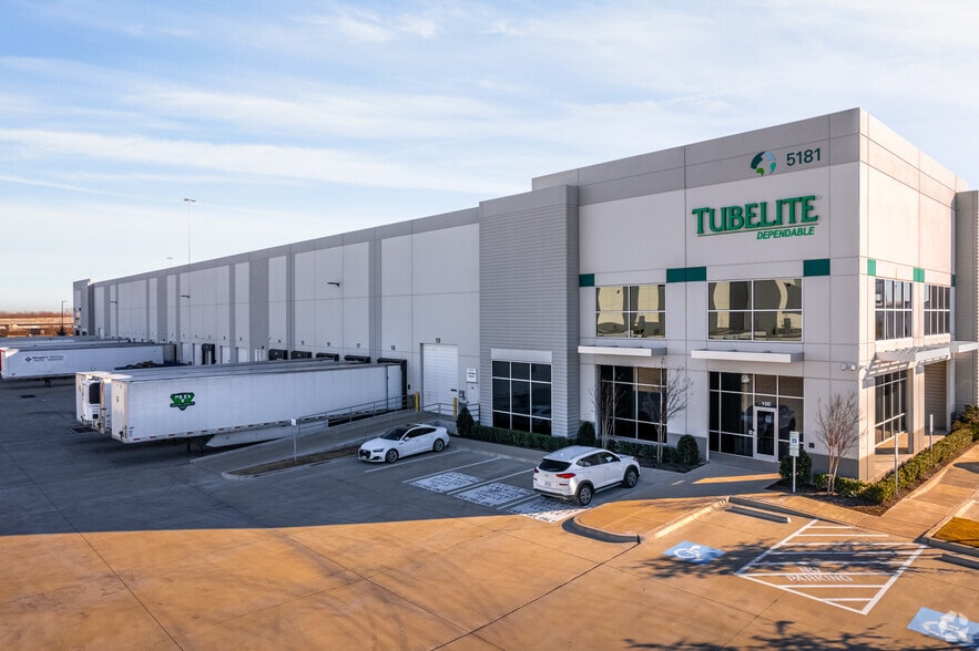 More Photos Of 5181 Samuell Blvd, Mesquite Distribution For Lease