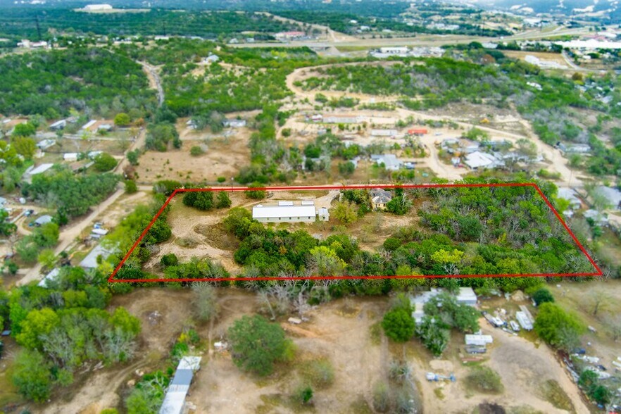 More Photos Of 315 Roy St, Kerrville Warehouse For Sale