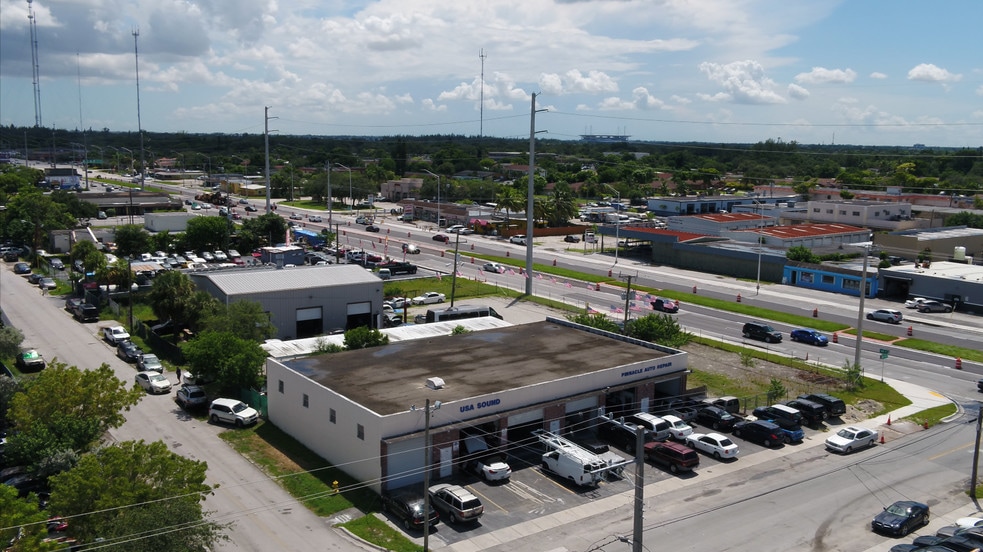 More Photos Of 5960-5992 SW 23rd St, West Park Showroom For Sale