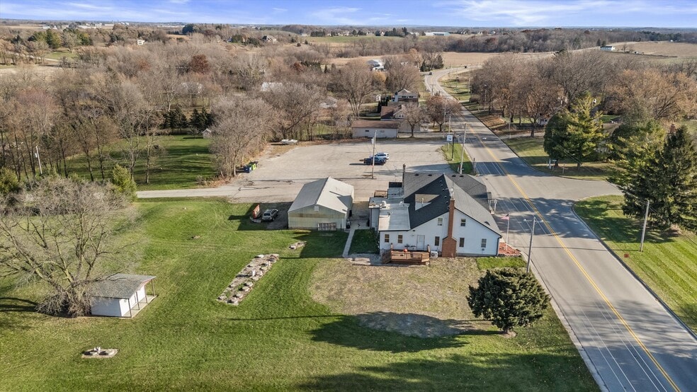 More Photos Of N8240 County Hwy E, Watertown Bar For Sale