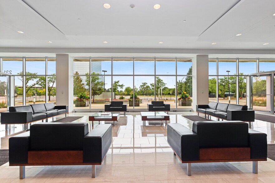 More Photos Of 231 N Martingale Rd, Schaumburg Office For Lease