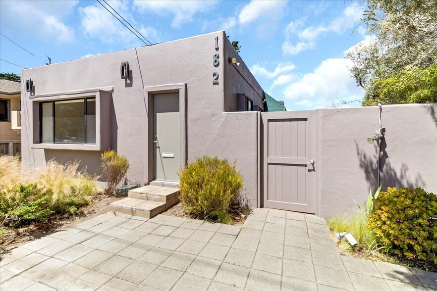 More Photos Of 182 El Dorado St, Monterey Medical For Sale