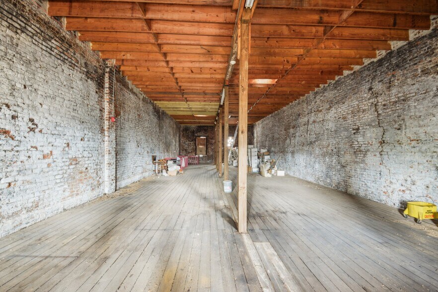 More Photos Of 517 Conti St, New Orleans Storefront Retail Residential For Sale