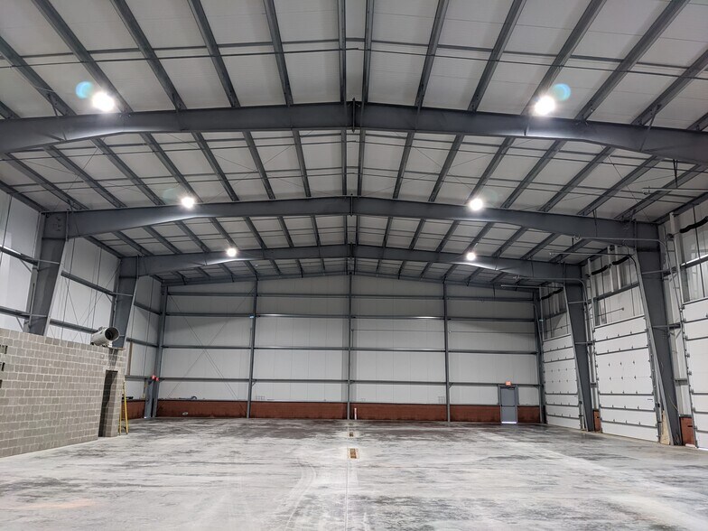 More Photos Of 104 Douglas Rd, Sewickley Light Distribution For Sale